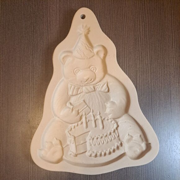 Brown Bag Cookie Art Birthday Bear Mold Cake Party Unused Vintage 1989 Retired - Picture 1 of 7